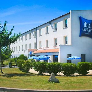 Ibis Budget Niort - La Creche Hotel Exterior photo