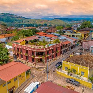 Hotel Acropolis Maya Copan Exterior photo