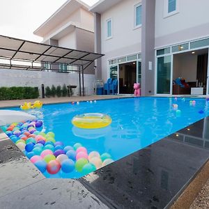 Club 51 Hua Hin Pool Villa Exterior photo