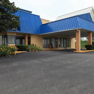 Americas Best Value Inn นิวตัน Exterior photo