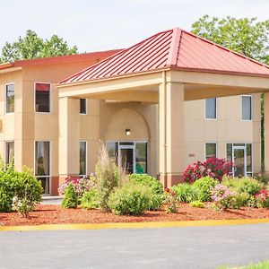 Days Inn By Wyndham Columbia I-70 Exterior photo