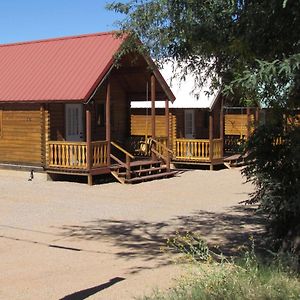 Katie'S Cozy Cabins ทูมสโตน Exterior photo