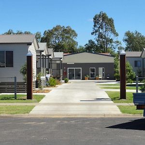 Dalby Tourist Park Hotel Exterior photo