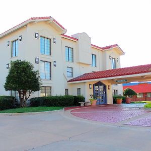 Baymont By Wyndham Tulsa Broken Arrow Motel Exterior photo