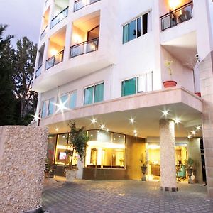 Bayinn Hotel จูนิเย Exterior photo