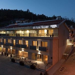 Alva Valley Hotel โอลีเวราดวสปิตาล Exterior photo