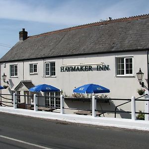The Haymaker Inn ชาร์ด Exterior photo