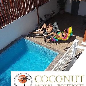 Coconut Hotel Boutique ปลายาเดลการ์เมน Exterior photo