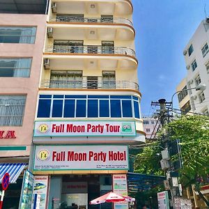 Full Moon Party Hotel ไฮฟอง Exterior photo