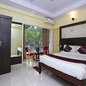 Hotel Prakaash Comforts ไมซอร์ Exterior photo