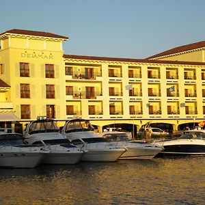 Delamar Greenwich Harbor Hotel Exterior photo