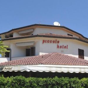 Piccolo Hotel กาส์ตีจลิโอเน เดลลา เปสกายา Exterior photo