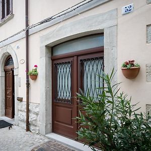 Borgo San Pietro Bed & Breakfast อาโญเน Exterior photo