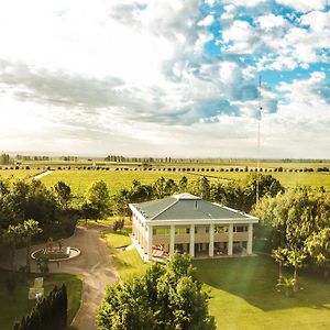 Estancia Mendoza Wine Hotel ตูนูยัน Exterior photo