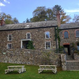 The Farmhouse At Bodnant Welsh Food Bed & Breakfast คอนวี Exterior photo