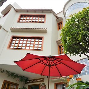 Hostal Macaw Bed & Breakfast กวายากิล Exterior photo