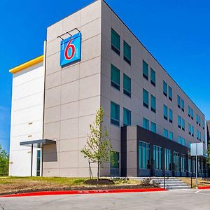 Motel 6 Austin Airport Exterior photo