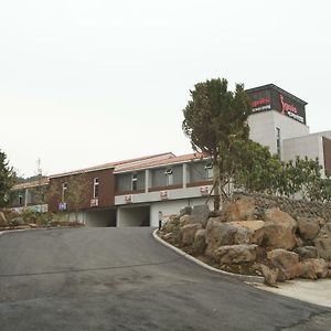 Ignis Motel เมืองเชจู Exterior photo