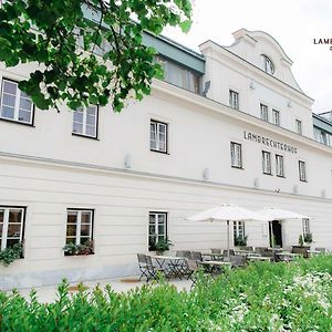 Lambrechterhof - Das Naturparkhotel ซังคท์ลัมเบร็คท์ Exterior photo