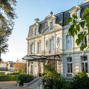 Hotel Chateau De Verrieres & Spa โซมูร์ Exterior photo