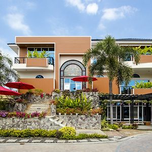 Phu Places Aparthotel Pattaya Exterior photo