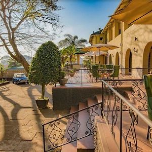 Heritage By Serendib Hotel Limbe Exterior photo