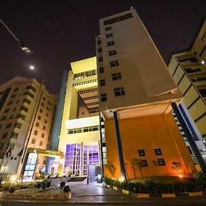 โรงแรม เดอะ จัฟแฟร์ แกรนด์ มานามา Exterior photo