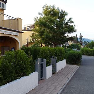 Pizzo Beach Club Apartment Exterior photo