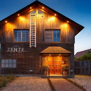 Zente Villa ซินต์-เลาไรนส์ Exterior photo