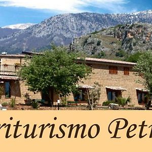 Agriturismo Petrosa Villa กาสโตรวิลลารี Exterior photo