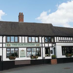 The Olde Peculiar Hotel รูจลีย์ Exterior photo