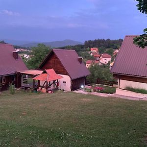 Guesthouse Stefanac โอโทชาส Exterior photo