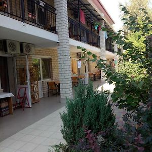 "Отрада" Hotel ซาลิซนีปอร์ต Exterior photo