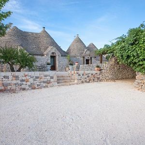 Trullo Siamese Villa อัลเบโรเบลโล Exterior photo