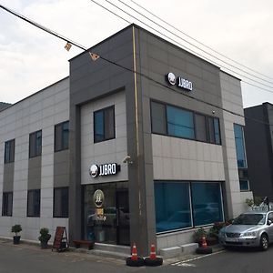 Jjbro Hostel Guest House มกโพ Exterior photo