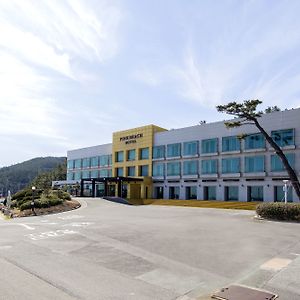 Pine Beach Hotel โพฮัง Exterior photo