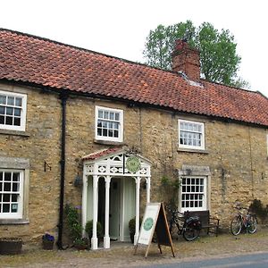 The Coxwold Tearooms And Bed & Breakfast ยอร์ค Exterior photo