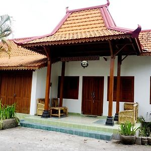 ลิมาซาน วองโซ Apartment Cebongan Exterior photo
