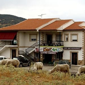 Alojamiento Cr Cuatro Caminos Hotel San Pablo de los Montes Exterior photo