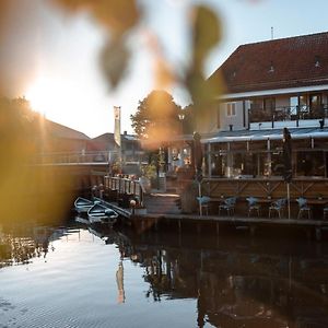 Hotel Restaurant De Stadsherberg ฟราเนเกอร์ Exterior photo