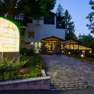 Family Park Hotel Kyoshkove ชูเมน Exterior photo