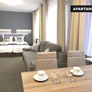 Kamienica Grand Starowka Apartment แอลบลอง Exterior photo
