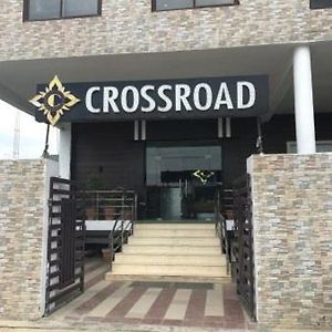 Hotel Crossroad ลัคเนา Exterior photo