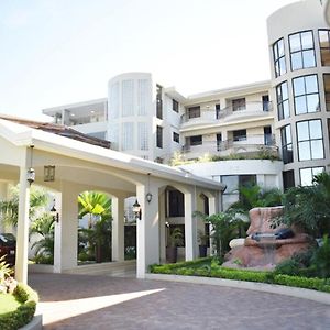 Constellation Hotel ปอร์โตแปรงซ์ Exterior photo