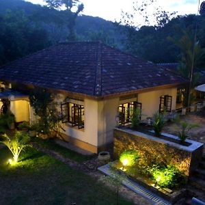 The Retreat Sri Lanka Hotel อินชิริยา Exterior photo