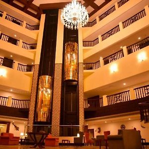 โรงแรมเอวีเอส อิมพีเรีย - กาไรกัล กาไรกาล Exterior photo