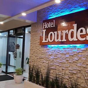 Hotel Lourdes ลาวัก Exterior photo