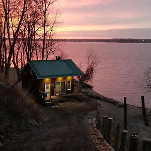 Maison Sur La Plage Grenville-Sur-La-Rouge Exterior photo