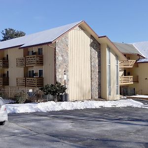 Iron Horse Inn Simsbury Exterior photo