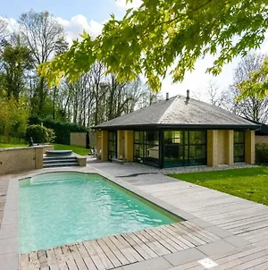 Picturesque Villa In Bierges With Swimming Pool And Barbeque Exterior photo